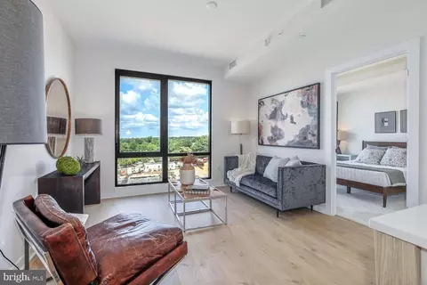 255 W Falls Station Blvd #1009, Falls Church, VA 22046
