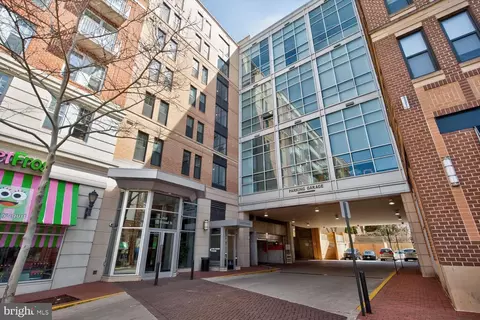 444 W Broad St W #204, Falls Church, VA 22046