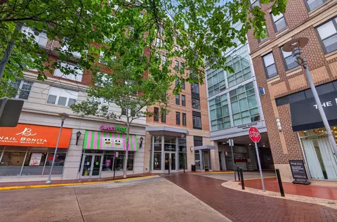 444 W Broad St #428, Falls Church, VA 22046