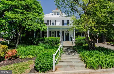 208 Patterson St, Falls Church, VA 22046