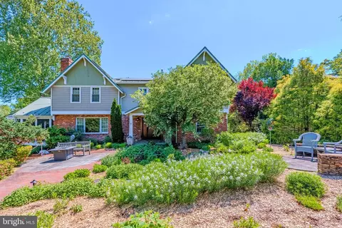 Undisclosed, Falls Church, VA 22046