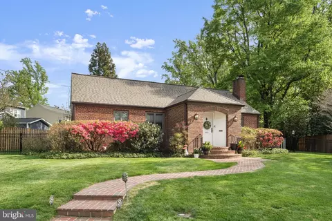 503 Dorchester Rd, Falls Church, VA 22046