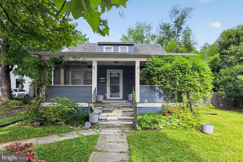 101 W Cameron Rd, Falls Church, VA 22046