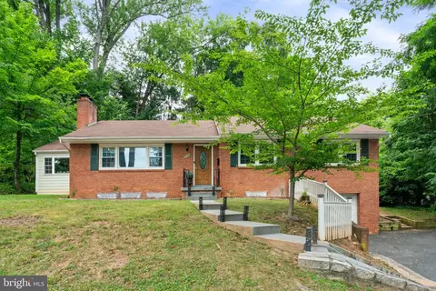 709 E Broad St, Falls Church, VA 22046