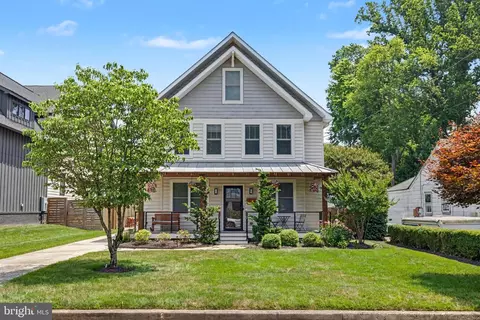 119 S Spring St, Falls Church, VA 22046