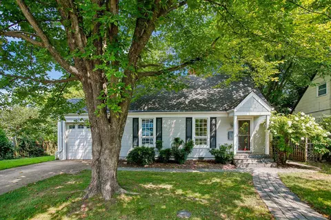 514 Anne St, Falls Church, VA 22046