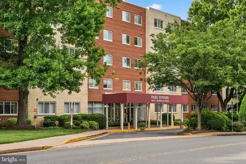 200 N Maple Ave #416, Falls Church, VA 22046