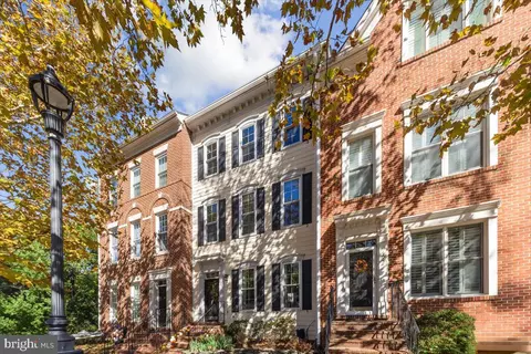403 Hillwood Ave, Falls Church, VA 22046