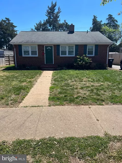 506 Woodford St, Fredericksburg, VA 22401