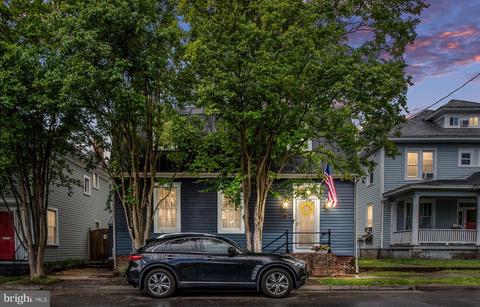 1402 Caroline St, Fredericksburg, VA 22401