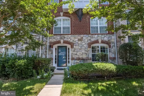 1004 Hoke Ln, Fredericksburg, VA 22401