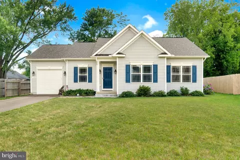 106 Ridgeway St, Fredericksburg, VA 22401