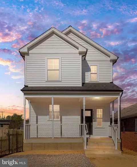 1209 White St, Fredericksburg, VA 22401