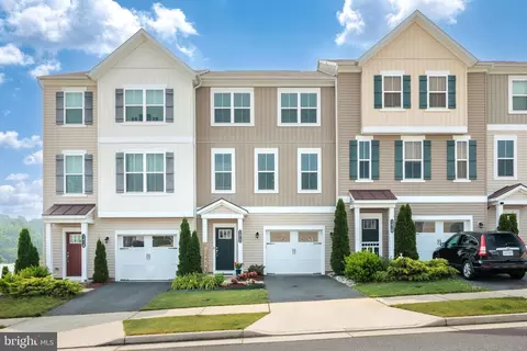 1412 Hudgins Farm Cir, Fredericksburg, VA 22408