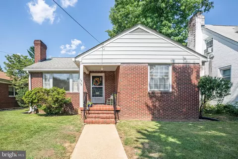 1313 Stafford Ave, Fredericksburg, VA 22401