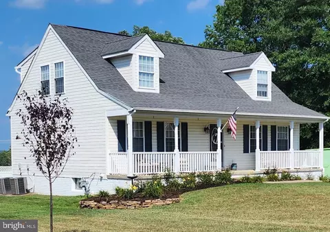 102 St Paul St, Fredericksburg, VA 22401