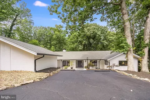 113 Goodloe Dr, Fredericksburg, VA 22401