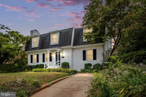 610 Pitt St, Fredericksburg, VA 22401