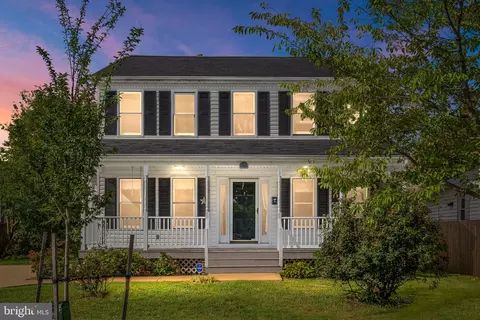 604 Spottswood St, Fredericksburg, VA 22401