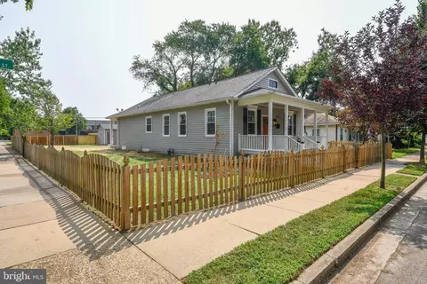 1715 Charles St, Fredericksburg, VA 22401