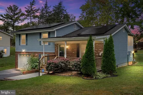 4 Apache Ter, Fredericksburg, VA 22401
