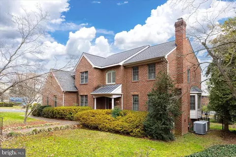 1315 Sunken Rd, Fredericksburg, VA 22401