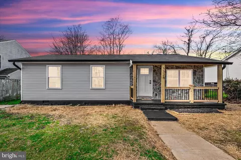 1325 Cardwell St, Fredericksburg, VA 22401