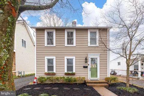 2622 Caroline St, Fredericksburg, VA 22401
