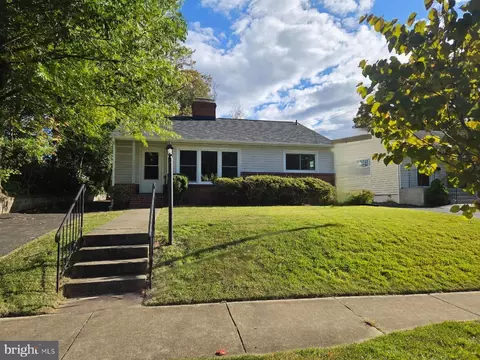 1408 Brent St, Fredericksburg, VA 22401