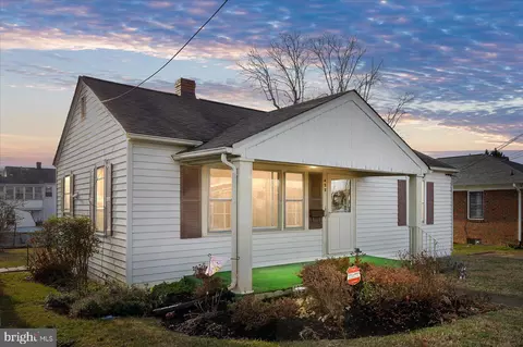 422 Bridgewater St, Fredericksburg, VA 22401