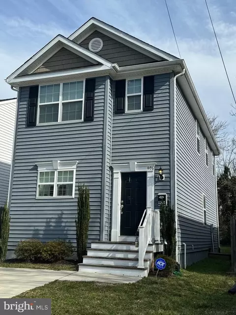 906 White St, Fredericksburg, VA 22401