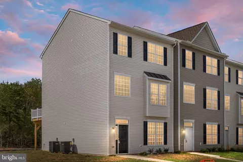 1008 Wicklow Dr, Fredericksburg, VA 22401