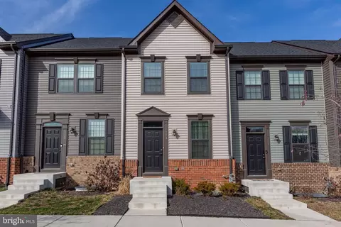 1324 Trestle Dr, Fredericksburg, VA 22401