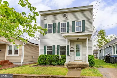 627 Stuart St, Fredericksburg, VA 22401