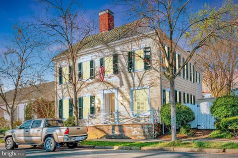 1312 Sophia St, Fredericksburg, VA 22401