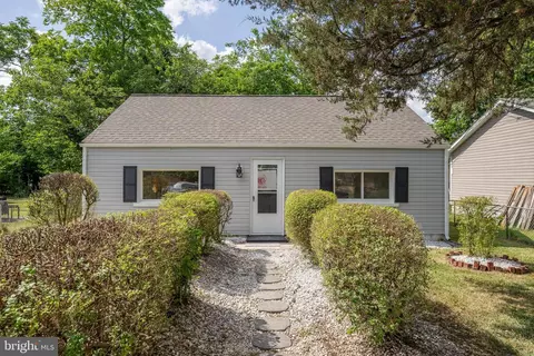 219 Mayfield Ave, Fredericksburg, VA 22401
