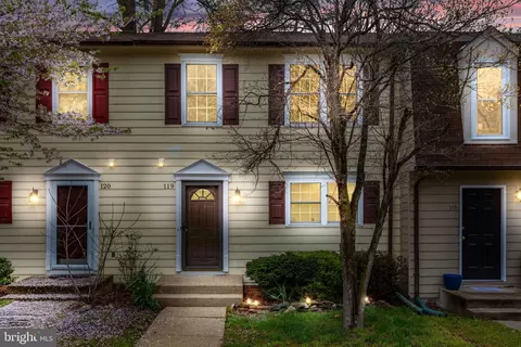119 Kings Mill Dr, Fredericksburg, VA 22401