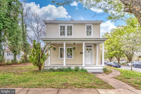 2401 Van Buren St, Fredericksburg, VA 22401
