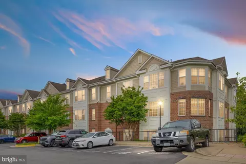 701 112 Cobblestone Blvd #112, Fredericksburg, VA 22401