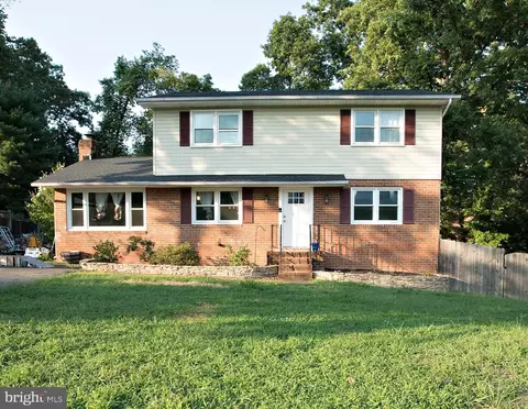 423 Deerwood Dr, Fredericksburg, VA 22401