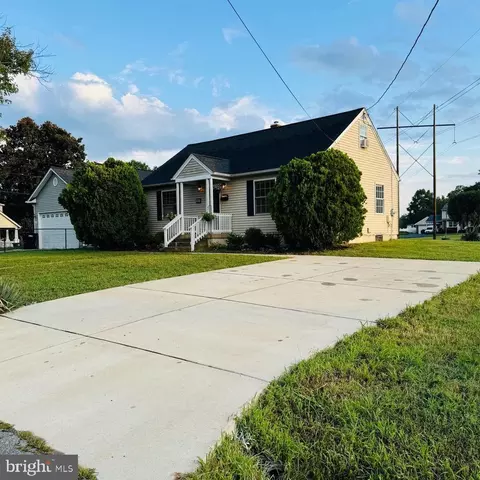 138 Ridgeway St, Fredericksburg, VA 22401