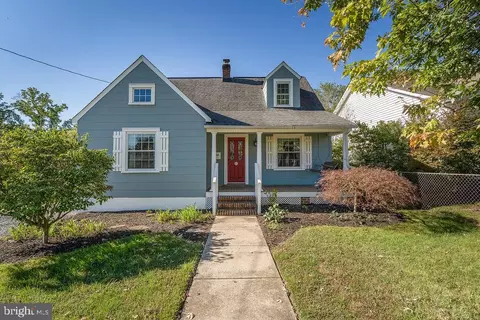 122 Longstreet Ave, Fredericksburg, VA 22401