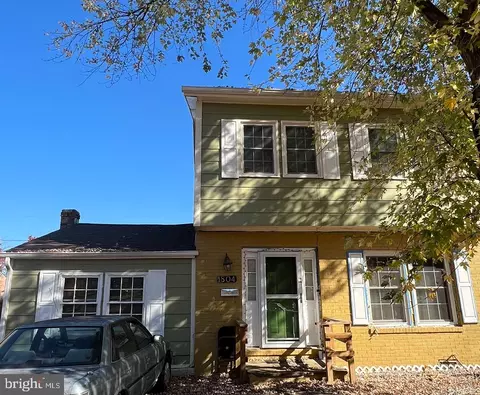 1804 New Kent St, Fredericksburg, VA 22401