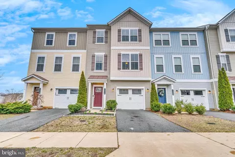 1310 Hudgins Farm Cir, Fredericksburg, VA 22408