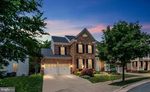 1204 Walker Dr, Fredericksburg, VA 22401