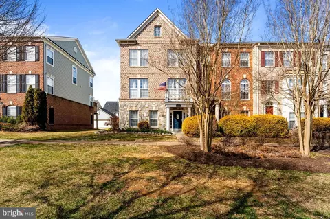 1012 Hampton St, Fredericksburg, VA 22401