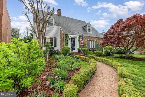 1310 Prince Edward St, Fredericksburg, VA 22401