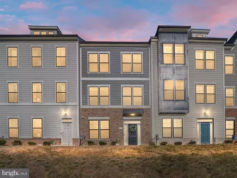 111 Kinross Ln, Fredericksburg, VA 22401