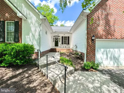 1009 Cadmus Dr, Fredericksburg, VA 22401
