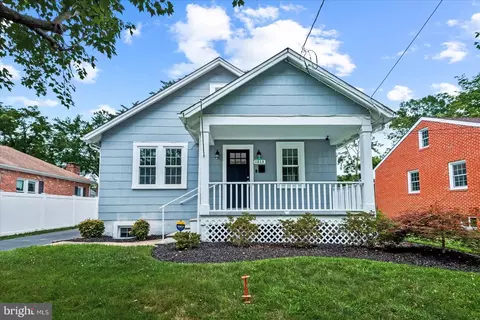 1213 Rowe St, Fredericksburg, VA 22401